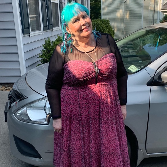 Meet your Posher, Elizabeth - Picture 6 of 17